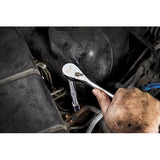 Juego de trinquete con boca de 3/8" y cubos SAE, 29 piezas con CUATRO CARAS PLANAS Milwaukee 48-22-9088 - imagen 3