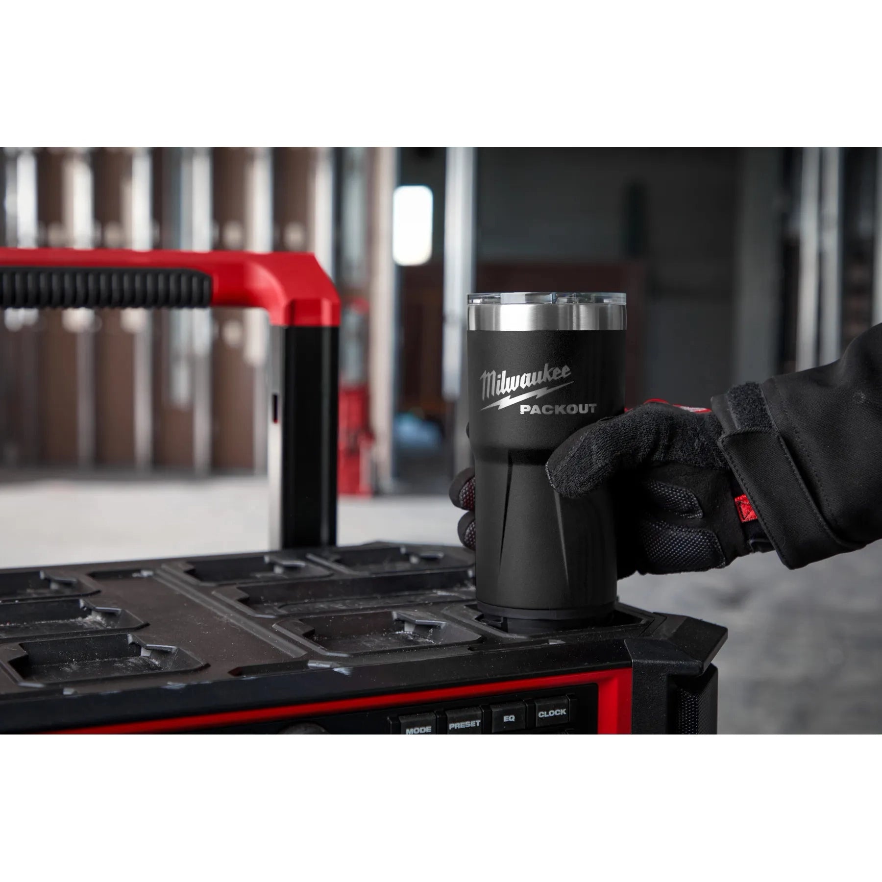 Vaso PACKOUT™ de 20 oz, negro Milwaukee 48-22-8392B - imagen 3