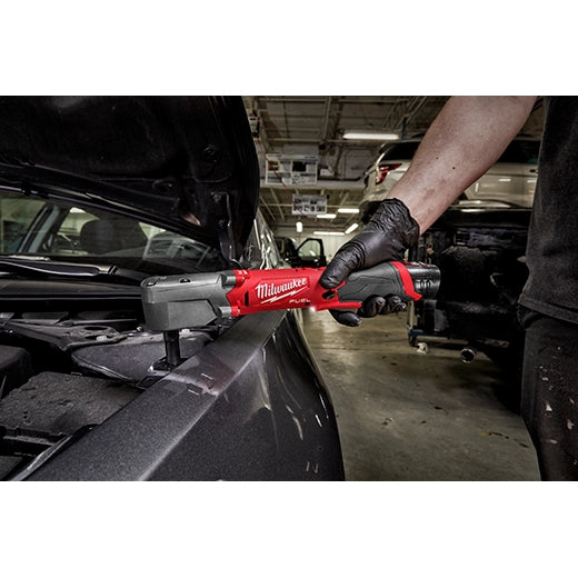 Kit de llave de impacto en ángulo recto M12 FUEL™ de 1/2" con anillo de fricción Milwaukee 2565-22 - imagen 4